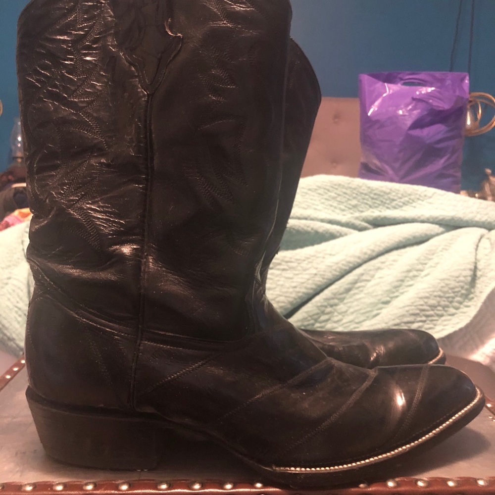 Eel skin boots size 13 EE beautiful skin.